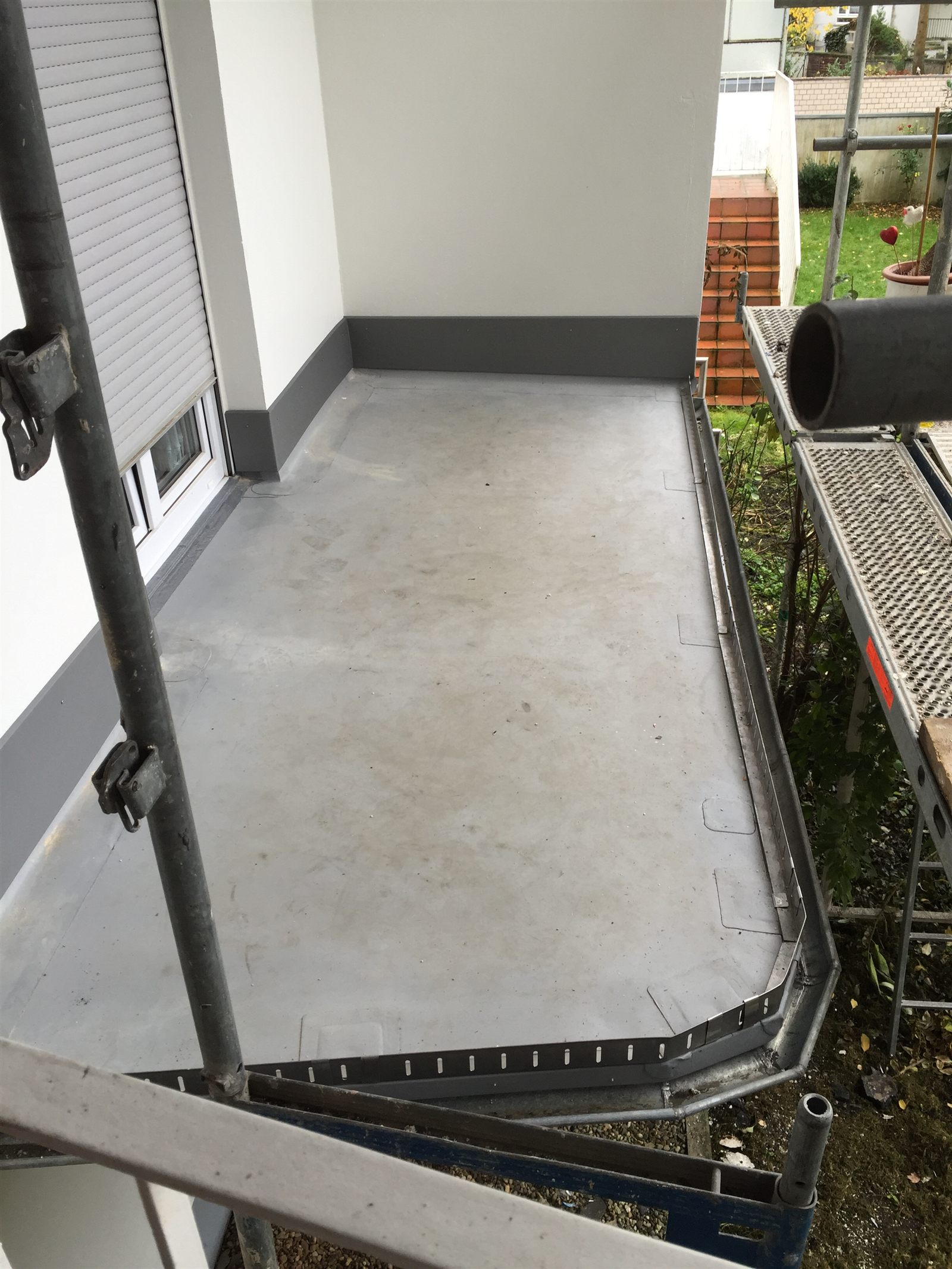 Fertiger Balkon mit Schutzlage – Schaaf & Dornhöfer Aachen