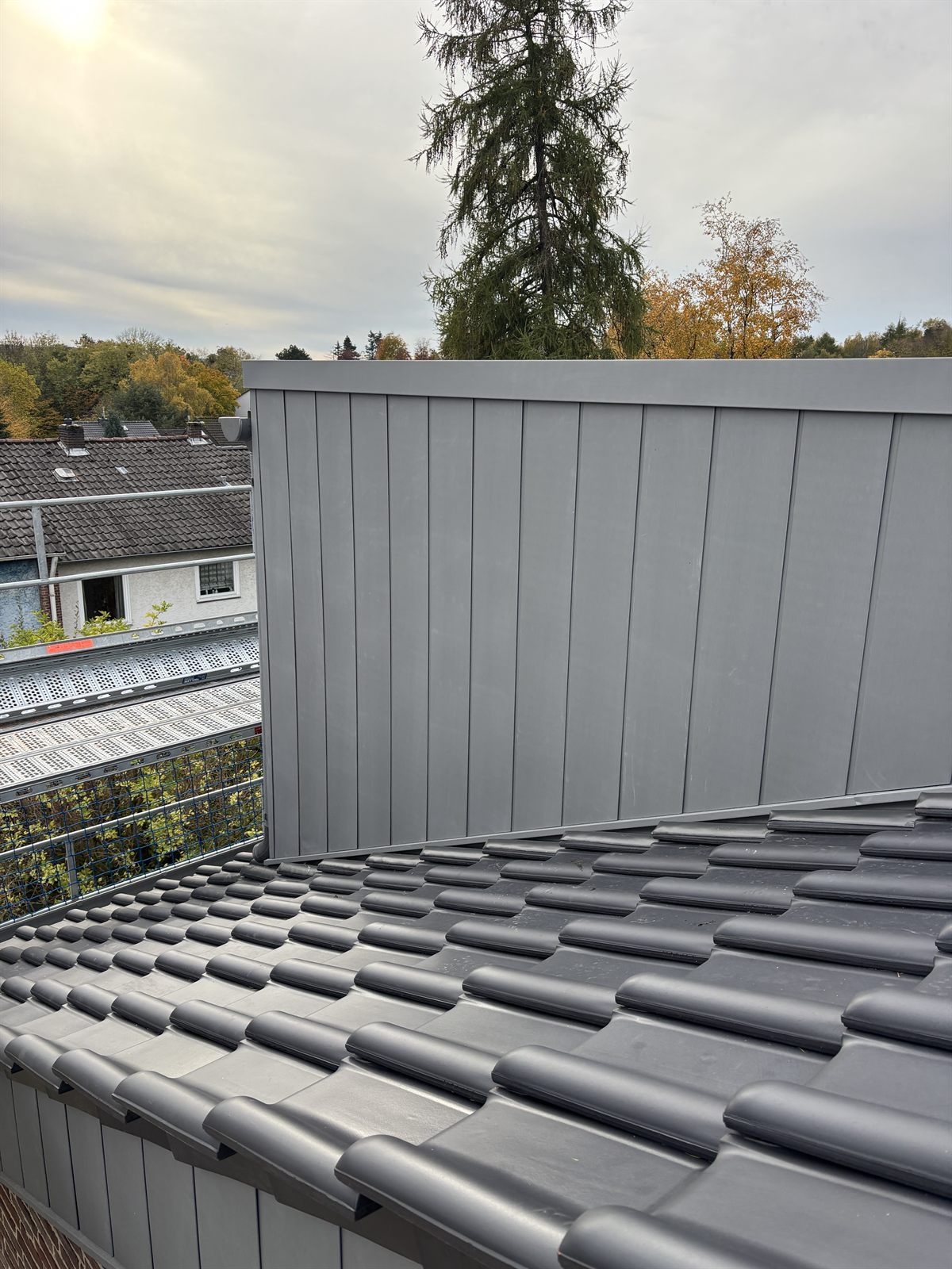 Fertige Gaube mit Stehfalz-Bekleidung – Schaaf & Dornhöfer Aachen