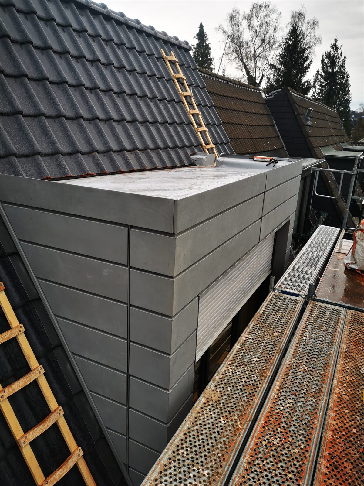 Neue Gaube mit Metallverkleidung – Schaaf & Dornhöfer Aachen