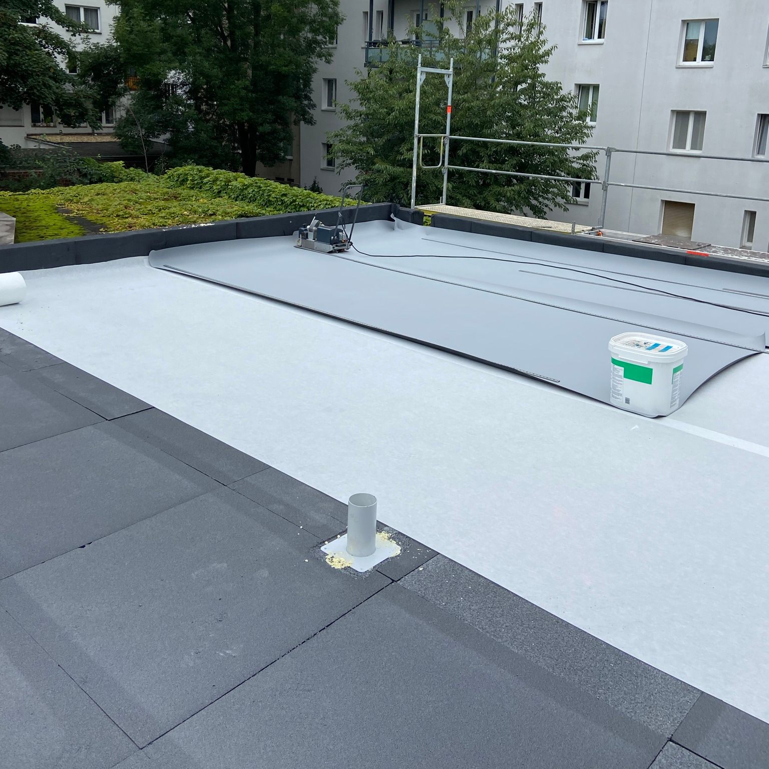 Abdichtung über der Flachdachdämmung – Schaaf & Dornhöfer Aachen