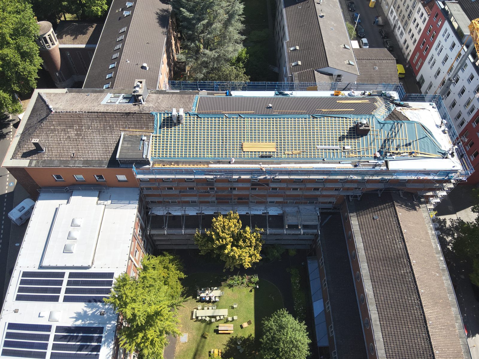 Lattung und Dämmung bei einem Großprojekt – Schaaf & Dornhöfer Aachen